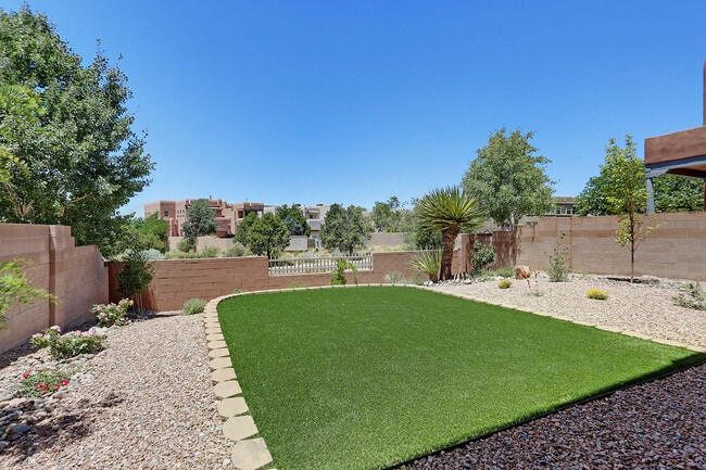 Building Photo - 6215 Goldfield Pl NE