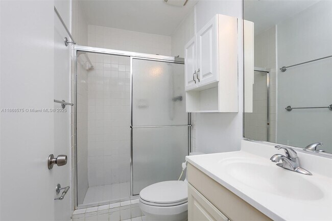 Building Photo - 8650 SW 67th Ave