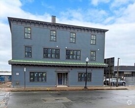 Building Photo - 1504 Purchase St