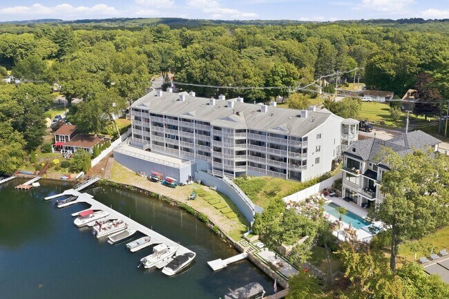 Building Photo - 190 S Quinsigamond Ave