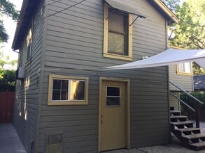 Building Photo - 484 1/2 E. 3RD AVENUE