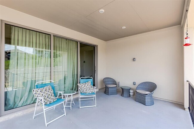 Building Photo - 4628 Modena Bay Bend