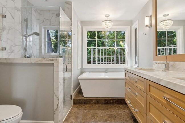 Building Photo - Beautifully Appointed Atherton Estate with Pool & Outdoor Entertaining