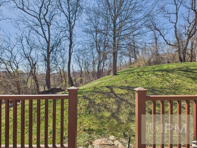 Building Photo - Bright Modern 3 Bedroom, 2 Bath Home in Eastern York Schools!