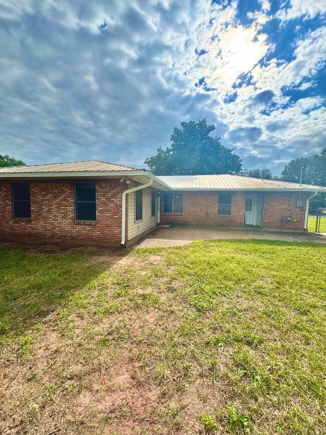 Building Photo - Greenacres Subdivision