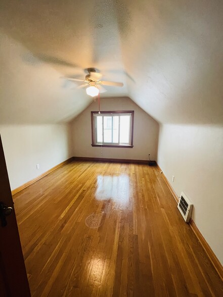 Upstairs bedroom - 3815 Washington Park Blvd