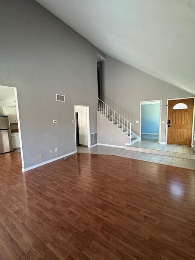 Building Photo - Conveniently located home featuring 2 main bedrooms!