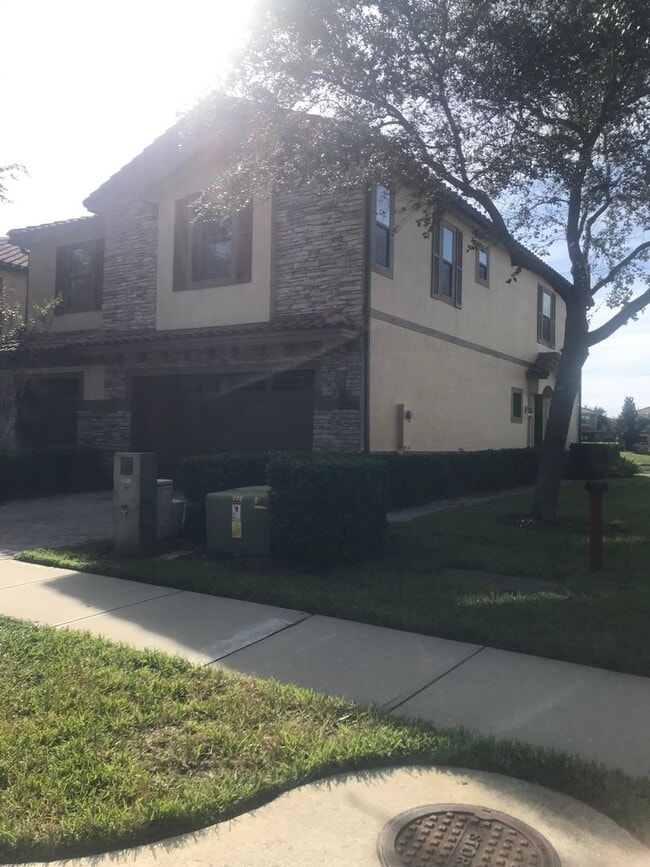 Building Photo - Lake Nona Townhome 3 Bed 2.5 Bath - Move in Special $500 off First Month Rent