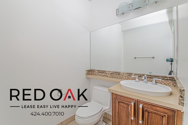 Building Photo - 11848 Kiowa Ave