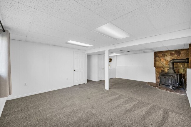 Building Photo - Spacious 4-Bedroom Layton Home with Finished Basement and 2-Car Garage