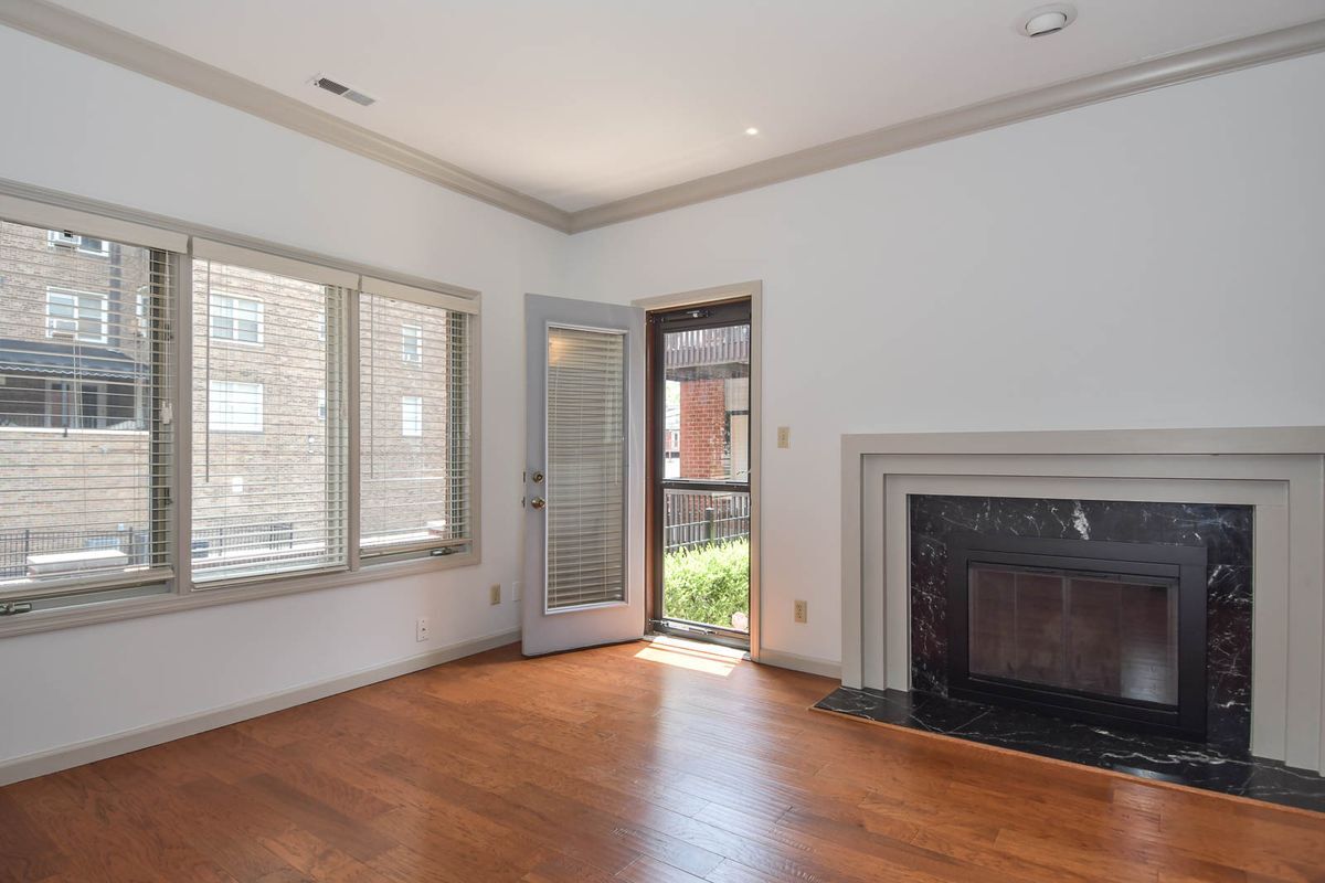 Building Photo - 4444 Lindell Blvd