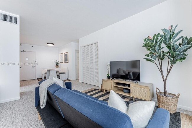 Building Photo - 1000 West Ave