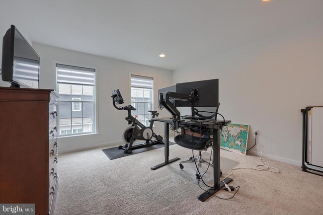 Building Photo - 204 Mayer Pl