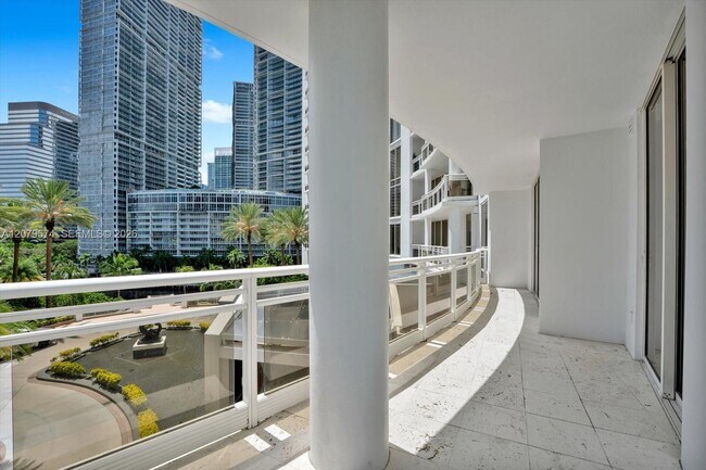 Building Photo - 901 Brickell Key Blvd