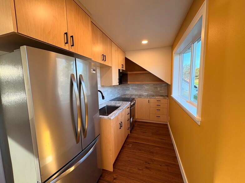 Building Photo - 2515 Yew St