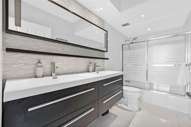 Building Photo - 1985 S Ocean Dr