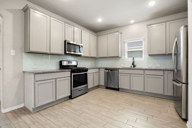 Building Photo - 8511 Balding Dr
