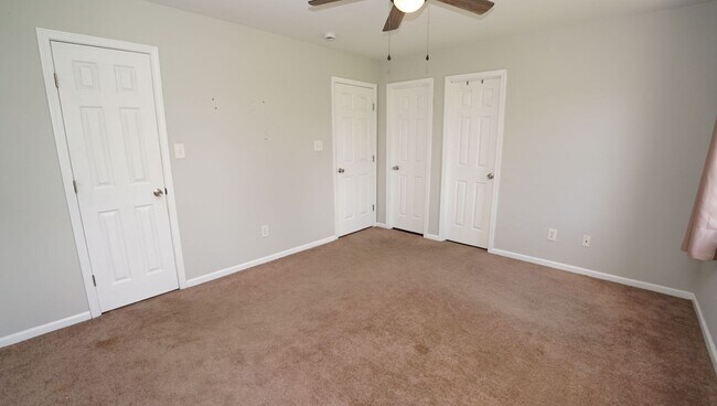 Building Photo - 301 Scranton Ct