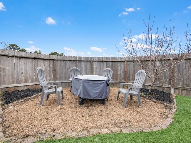 Building Photo - 1123 Station Manor Ln