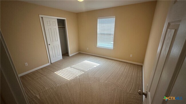 Building Photo - 834 Red Fern Dr