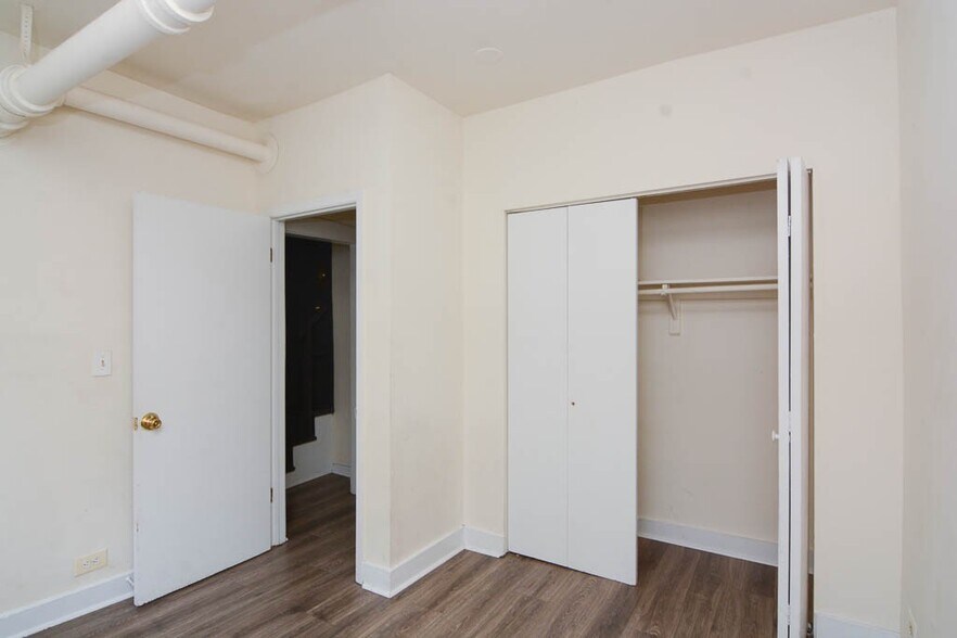 Building Photo - 1532 N Kedzie Ave