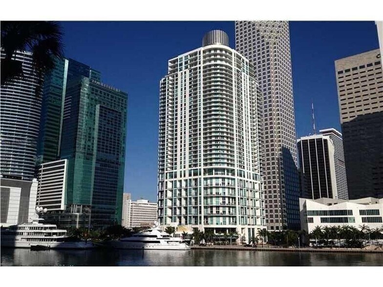 Building Photo - 300 Biscayne Boulevard Way