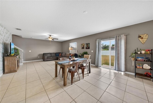 Building Photo - 10291 Shady Preserve Dr