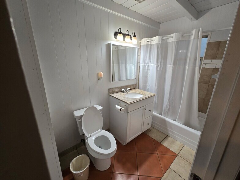 Building Photo - 41387 Lahontan Dr