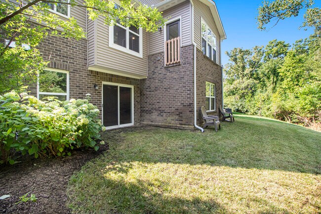 Building Photo - 2865 Dillon Dr