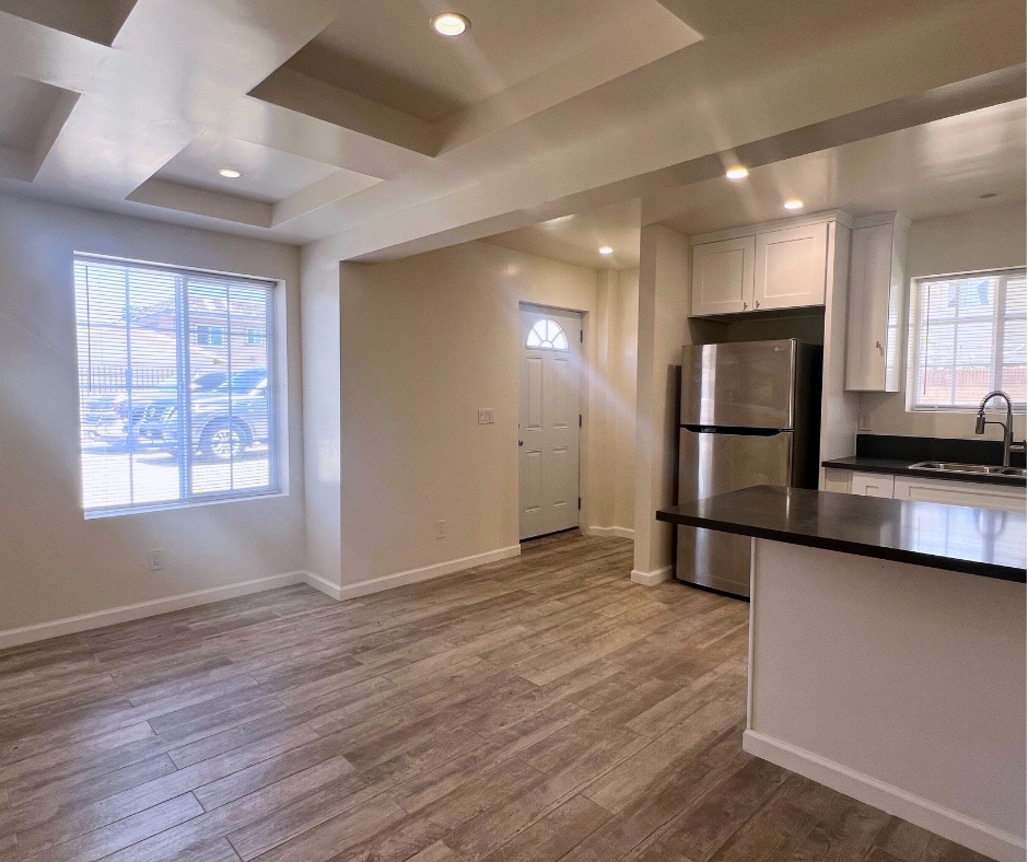 Building Photo - 12019 Sycamore St