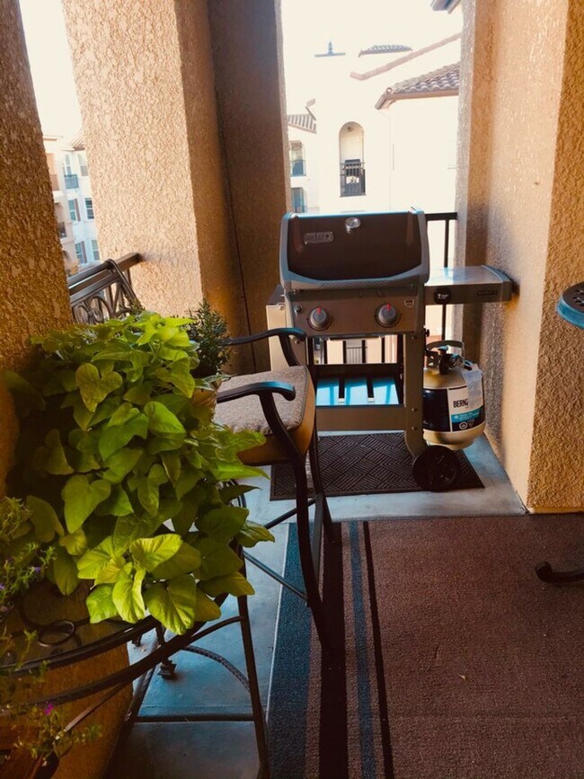 Building Photo - DUBLIN RANCH THE TERRACES 4th Floor 3br. 2ba., Gated Underground Parking!