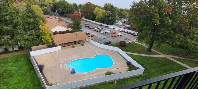 Building Photo - 2331 E Market St