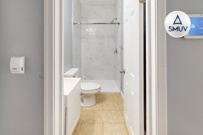 Building Photo - 501 N Belnord Ave