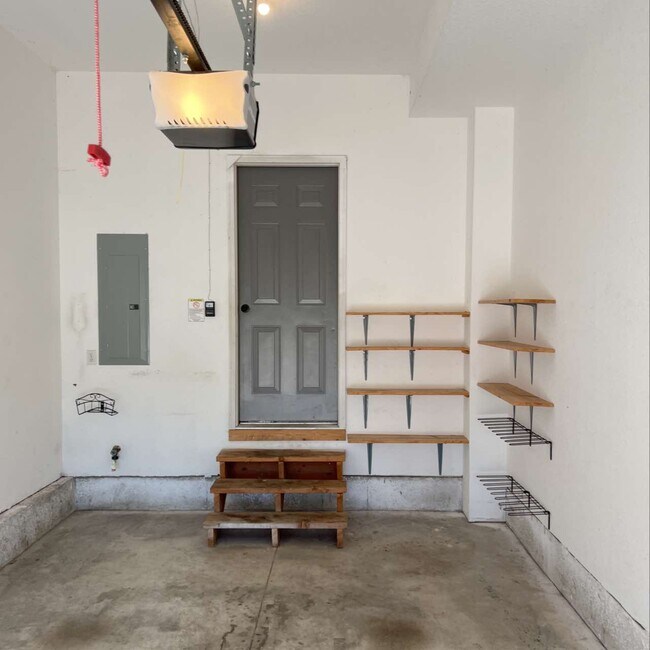 Building Photo - 1225 Dustins Way