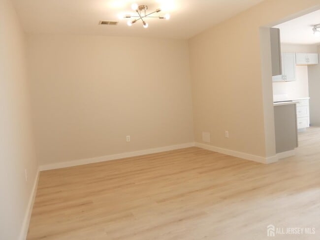 Building Photo - 2303 Pheasant Run