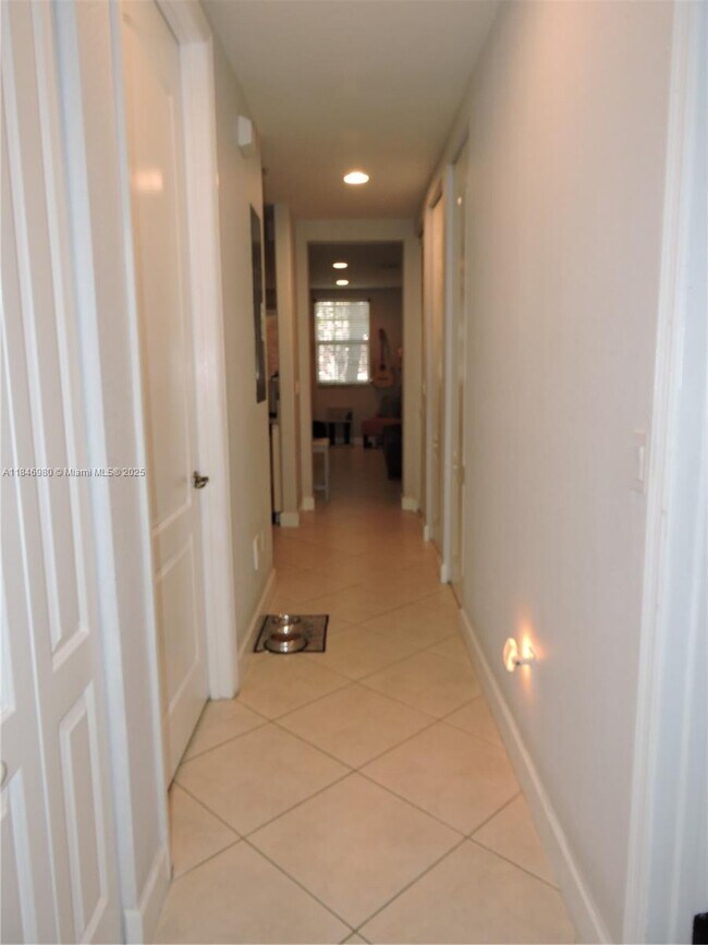 Building Photo - 413 SW 147th Ave