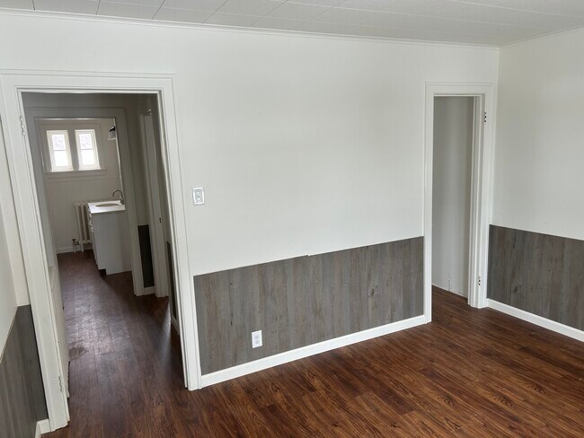 Building Photo - 5072 Strasburg Rd