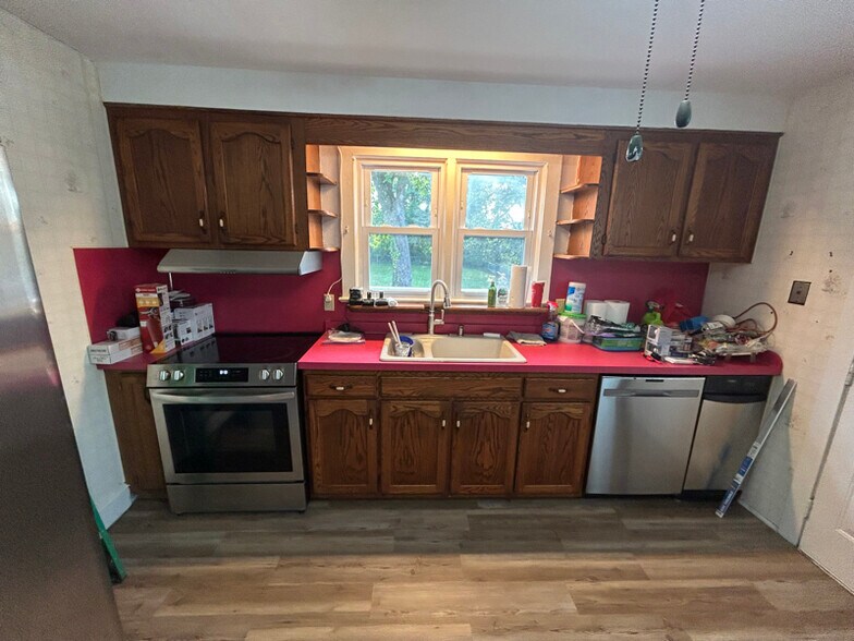 Building Photo - 741 S East Ave