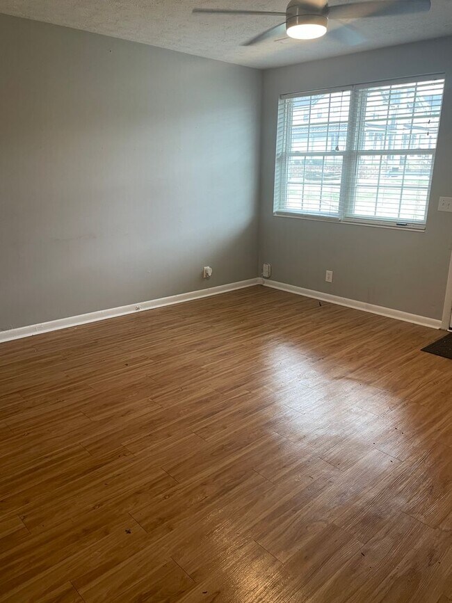 Building Photo - Excellent 2 Bedroom Home in the Nations!