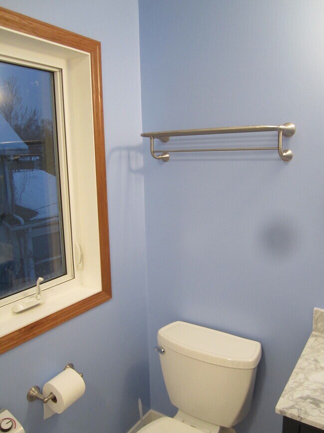 Towel shelf - 3622 Humboldt Ave N