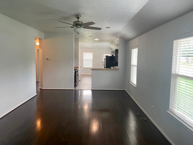 Building Photo - 3910 Falvel Cove Dr