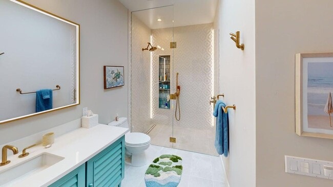 Building Photo - Beautifully Designed Country Club Home Offered July and August 2026