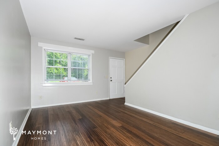 Building Photo - 1321 Mathis Ferry Rd