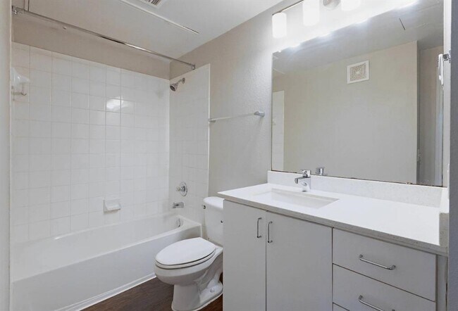 Building Photo - 10505 S I-35 Frontage Rd