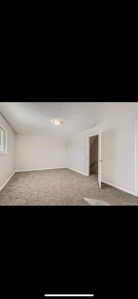 Building Photo - 1046 W 88th Ave