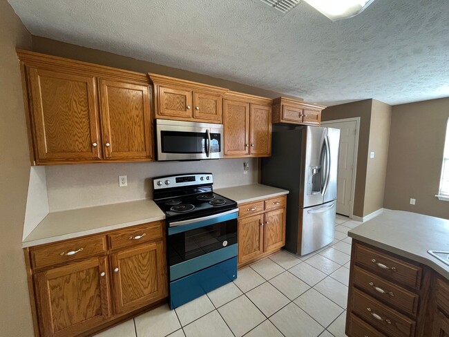 Building Photo - Cabot Rental!