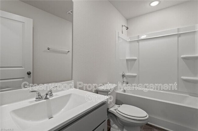 Building Photo - 1 Arcola Ct