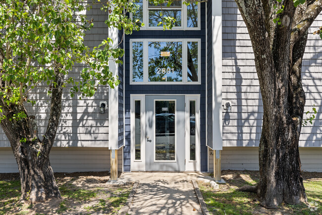 Building Photo - The Pines of Wilmington Apartments