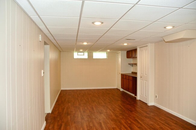 Building Photo - 1317 Herrick Ave NE