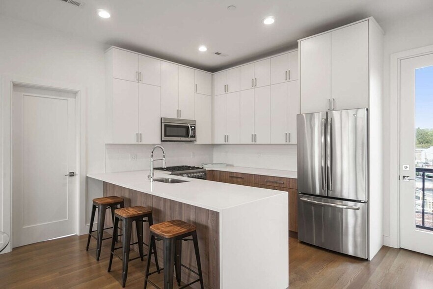 Kitchen - 7 Burroughs St